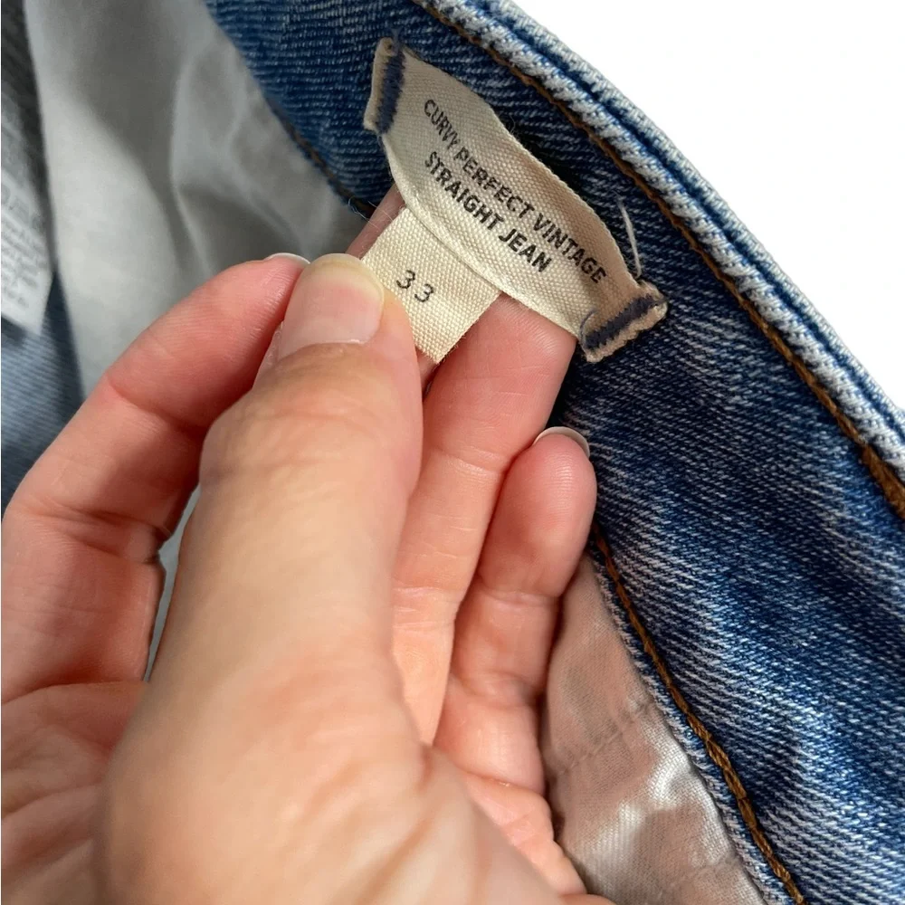 Madewell | The Curvy Perfect Vintage Straight Jean in Hoye Wash 33